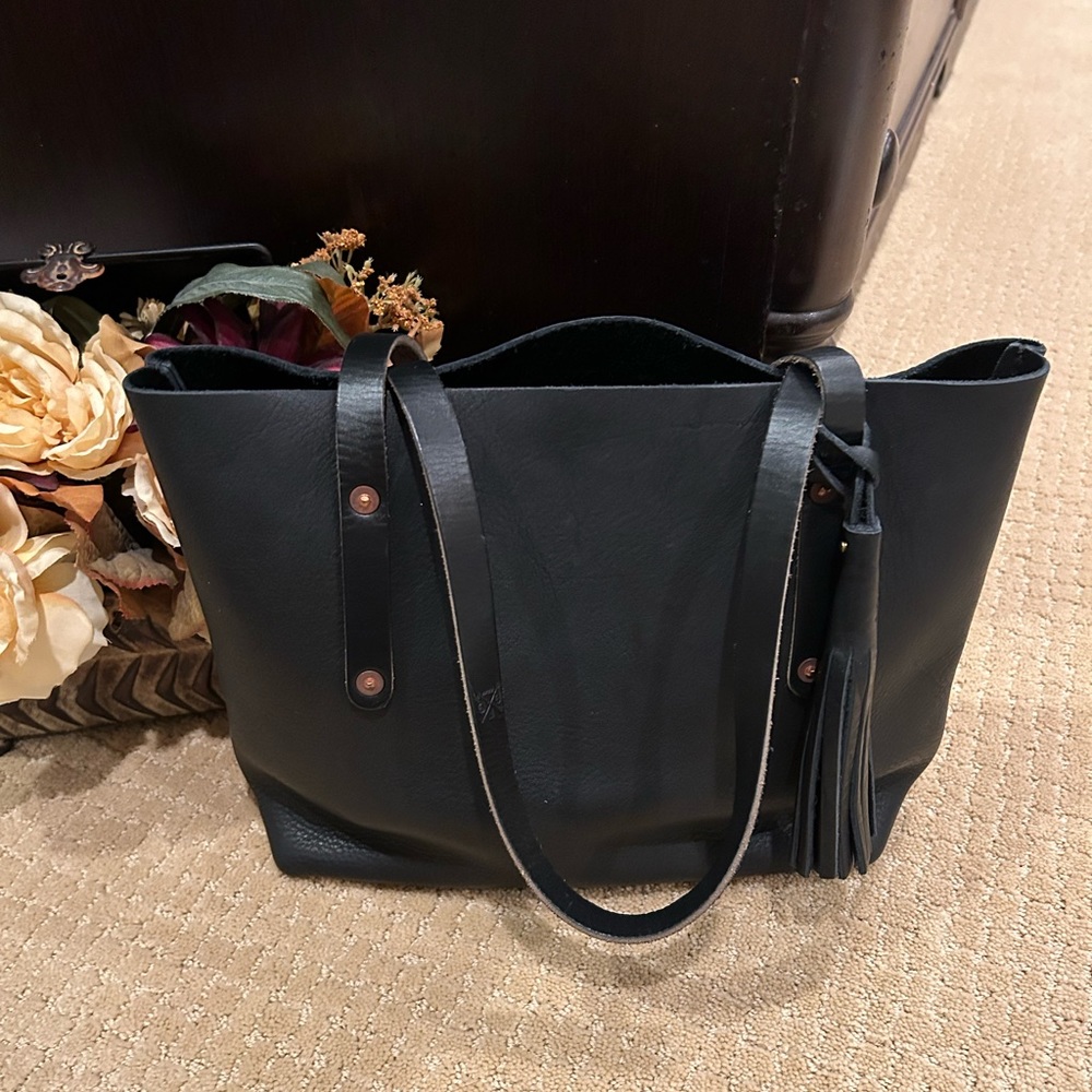 EUC Go Forth Goods small black Avery tote